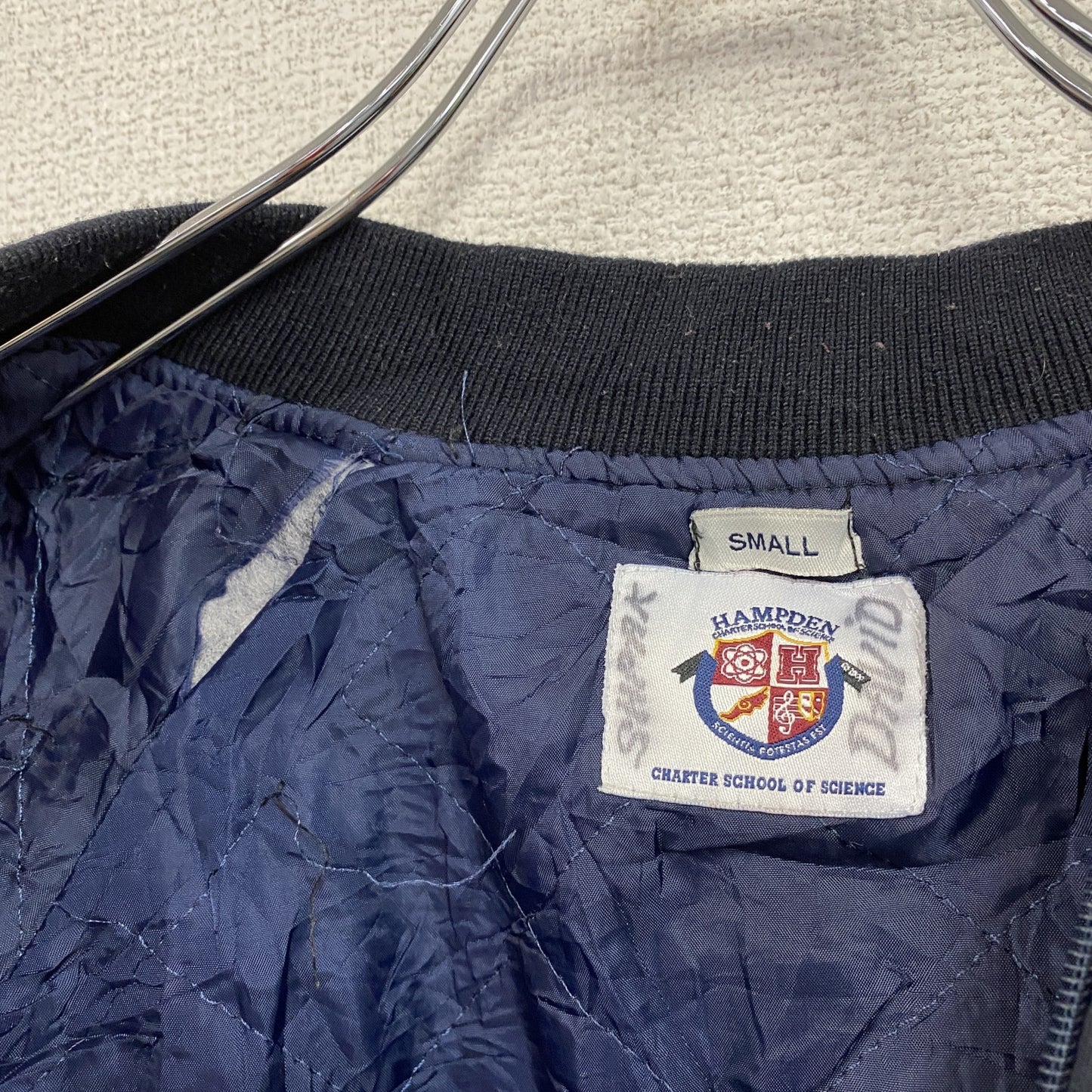 HAMPDEN　スウェットスタジャン　ラグランスリーブ　刺繍ロゴ　ワッペン　リブライン　紺　ネイビー　Sサイズ