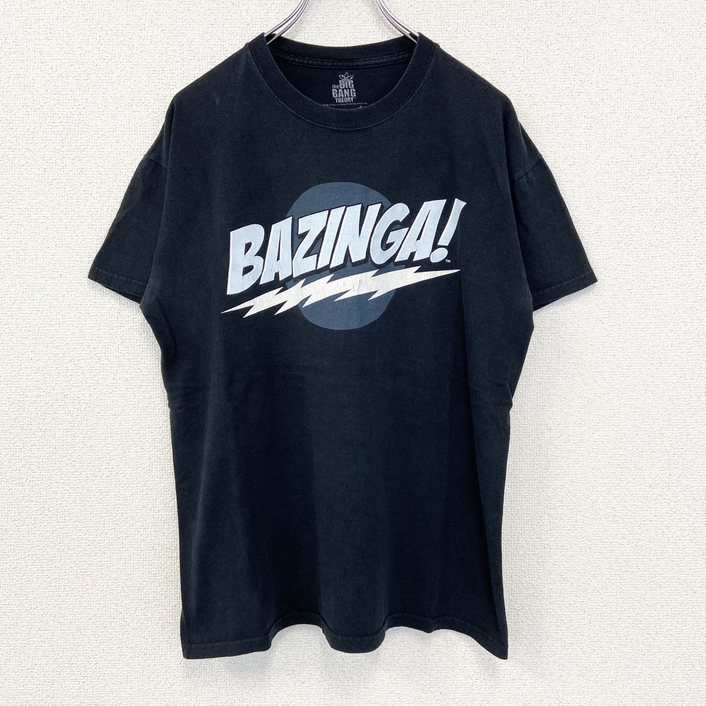 古着 used　the BIG BANG THEORY　半袖プリントTシャツ　BAZINGA！　クルーネック　黒　Mサイズ