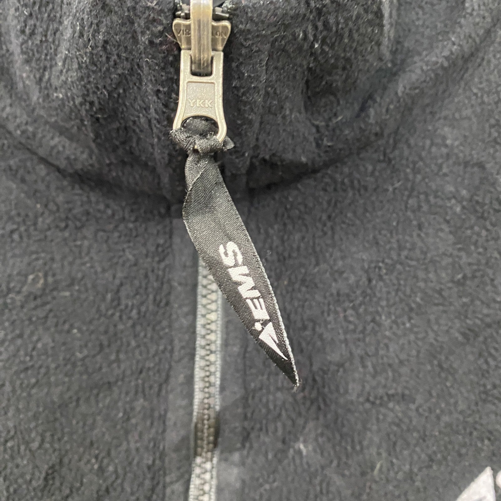 Eastern Mountain Sports　フルジップフリースベスト　黒　ブラック　Mサイズ