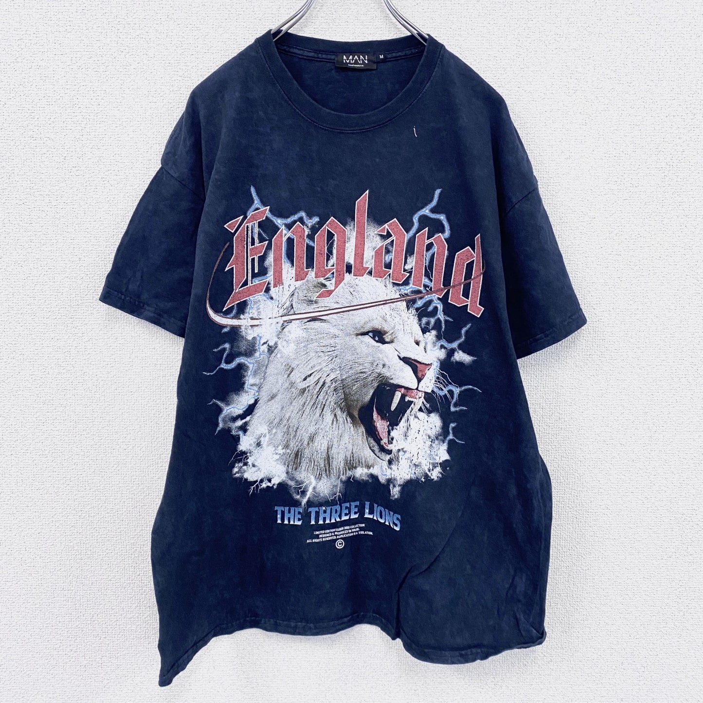 BoohooMAN　ブーフーマン　イングランド代表　半袖プリントTシャツ　フットボール　タイダイ柄　紺　ネイビー　Mサイズ