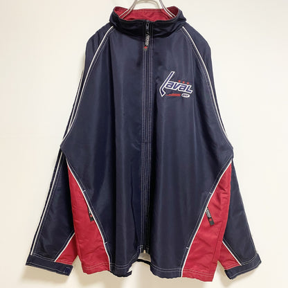 古着 used　Canada Sportswear　長袖ハイネックナイロンジャケット　ワンポイント刺繍　ネイビー　赤　XLサイズ