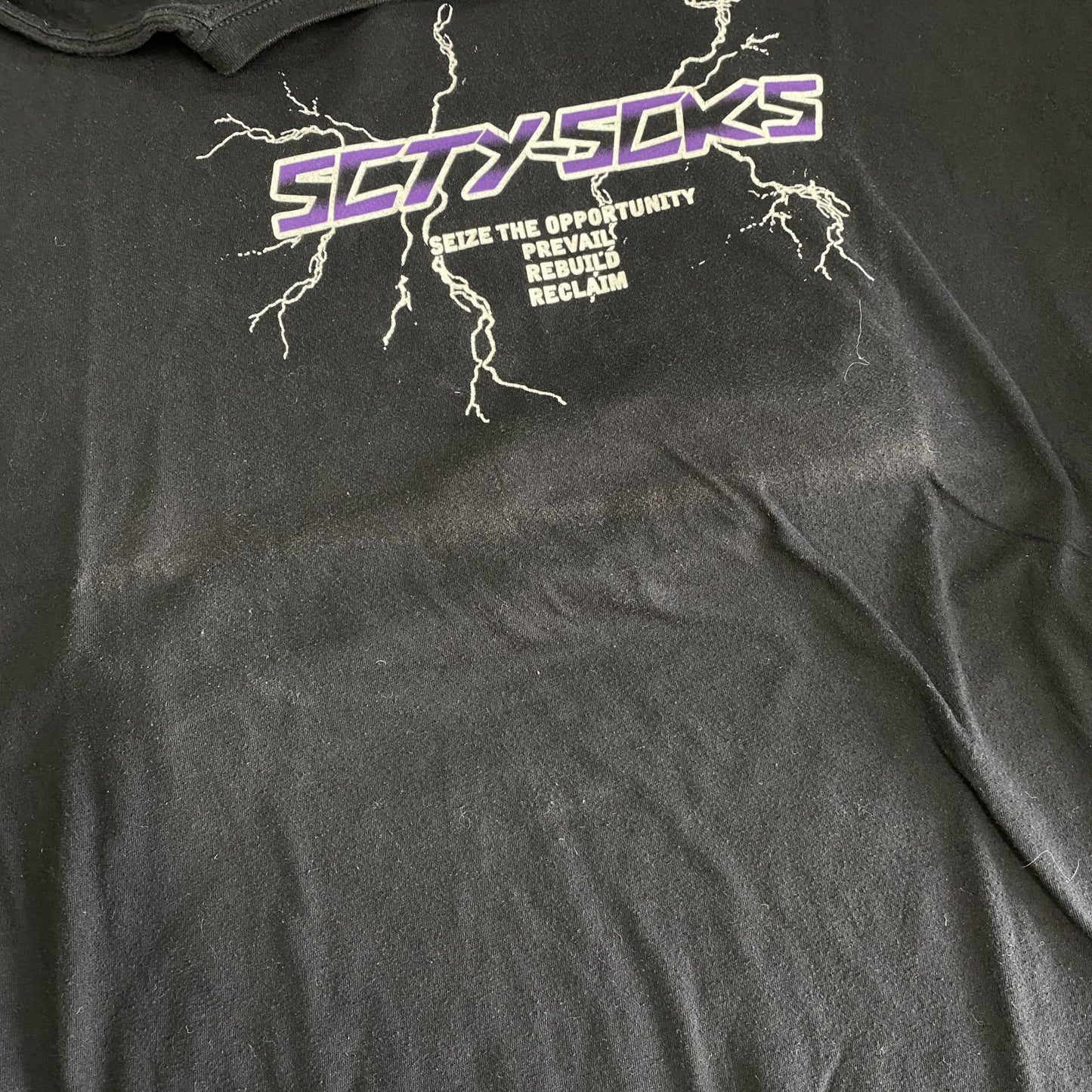 古着 used　SOCIETY　半袖ロゴプリントTシャツ　黒　ブラック　稲妻　雷　レトロデザイン　ビッグシルエット　3XLサイズ