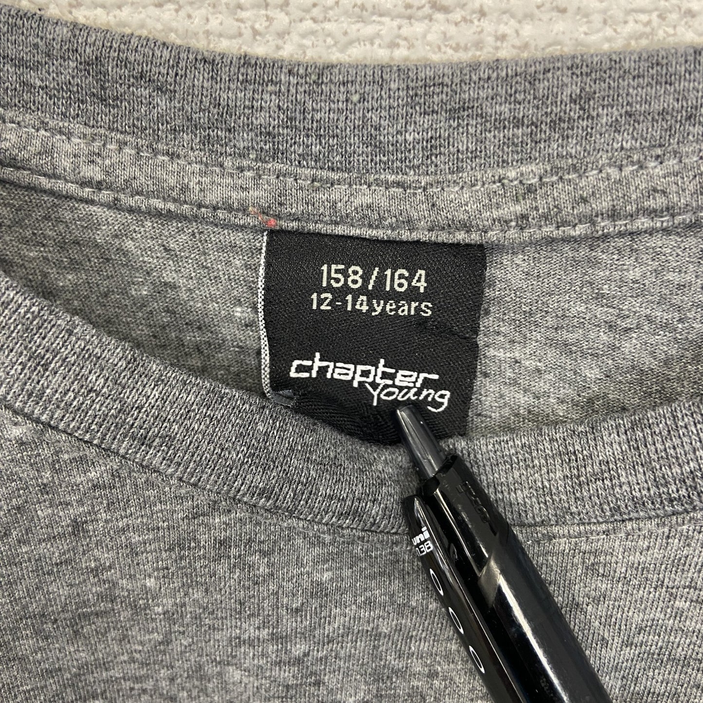 古着 used　chapter Young　半袖プリントTシャツ　AREA62　スニーカー　クルーネック　レトロ　グレー　Mサイズ