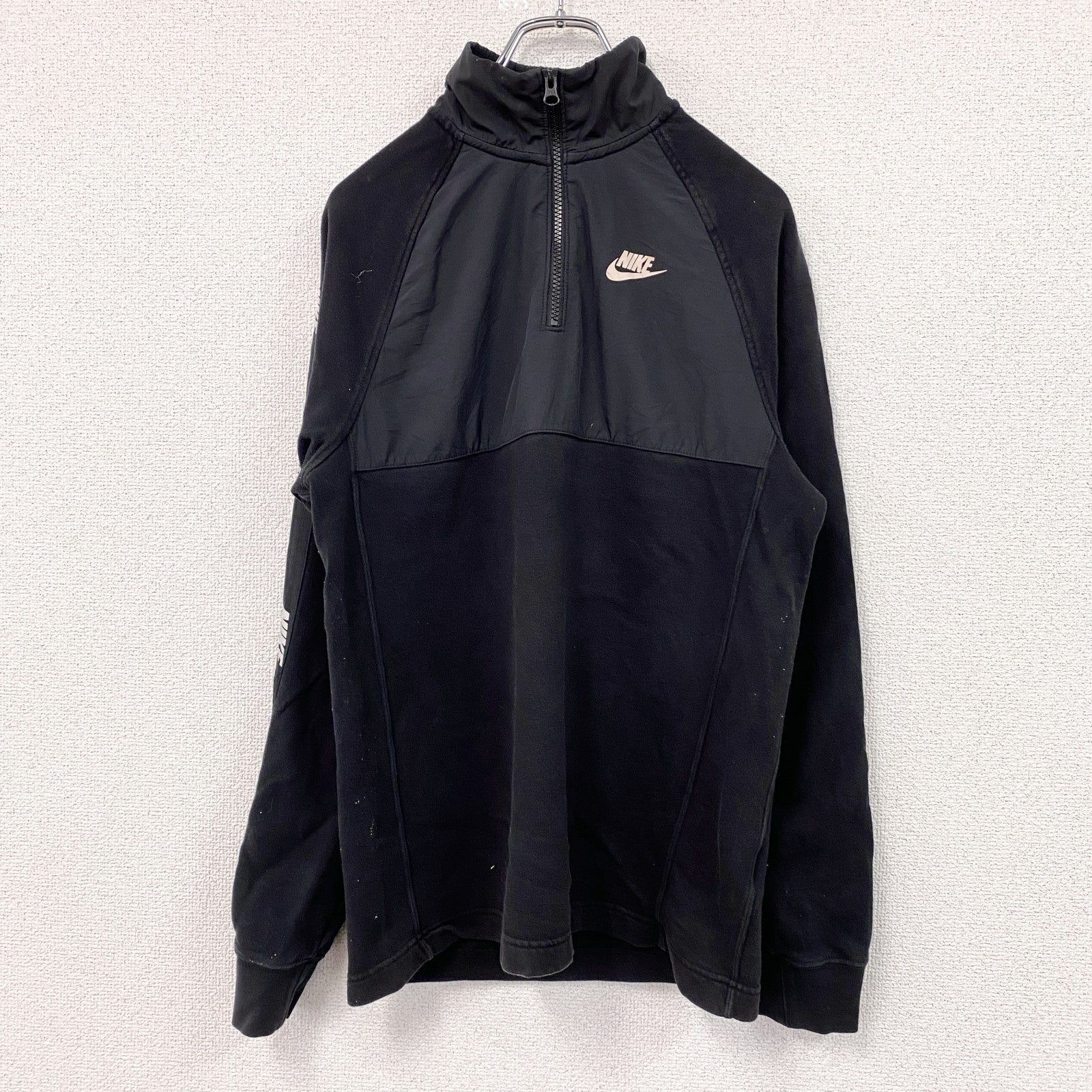 NIKE　ナイキ　長袖ハーフジップジャケット　黒　ブラック　XSサイズ