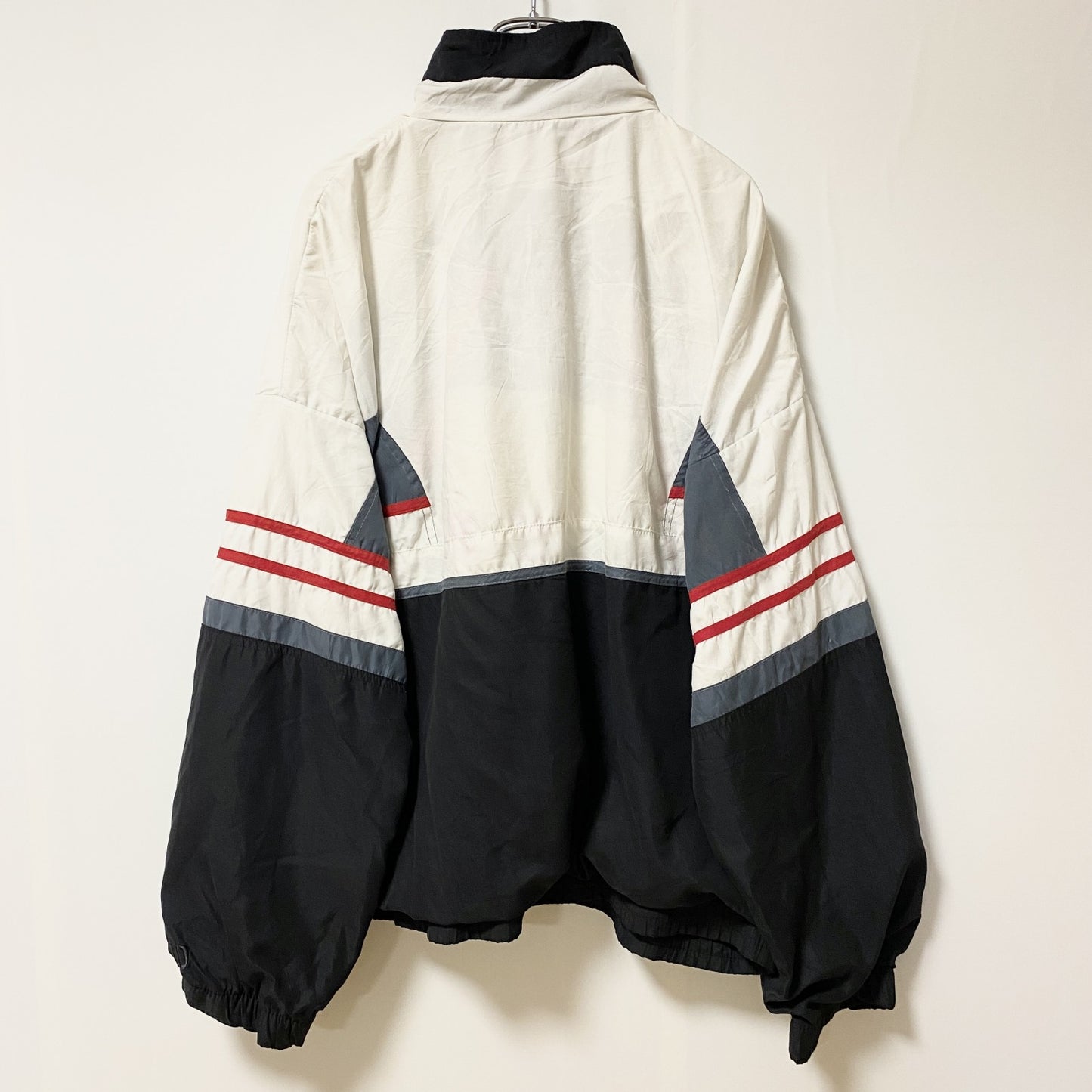 古着 used　WILSON　ウィルソン　長袖フルジップアップブルゾン　ハイネック刺繍ジャンパー　テニス　ホワイト　Lサイズ