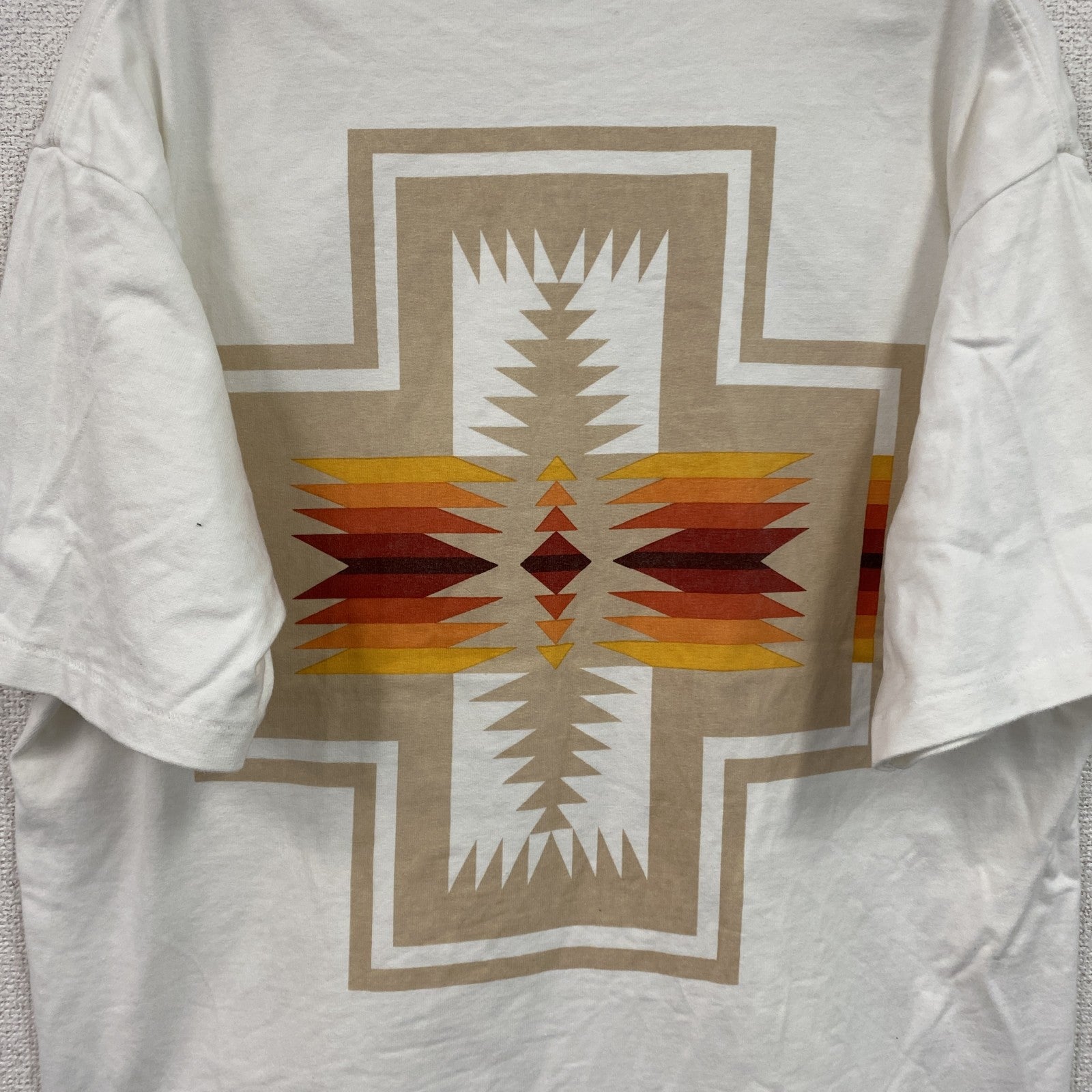 PENDLETON　ペンドルトン　半袖プリントTシャツ　シングルステッチ　ネイティブアメリカン柄　白　ホワイト　Lサイズ