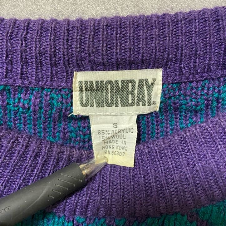 古着 used　UNIONBAY　長袖総柄3Dニット　セーター　レトロデザイン　クルーネック　紫　パープル　秋冬服