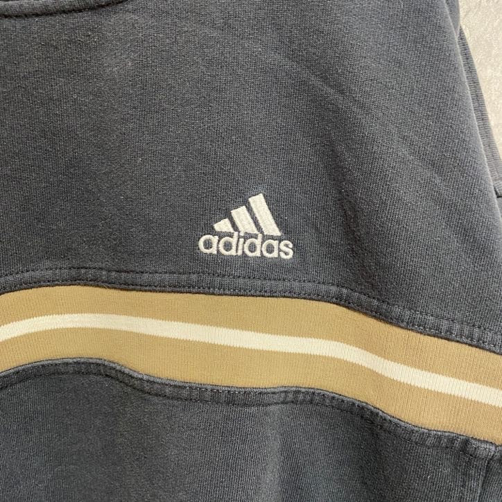古着 used　90s　adidas アディダス　長袖スウェット　トレーナー　ロゴ刺繍　ライン入り　クルーネック　Lサイズ