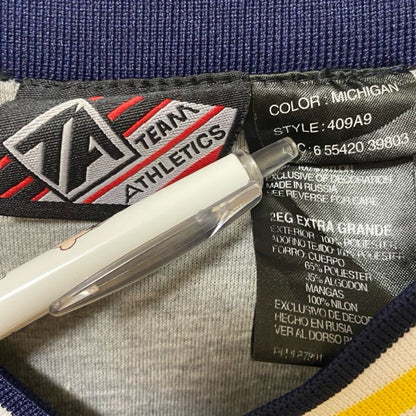 古着 used　TEAM ATHLETICS　長袖ナイロンプルオーバー　刺繍デザイン　ミシガン州　ビッグシルエット　XXLサイズ