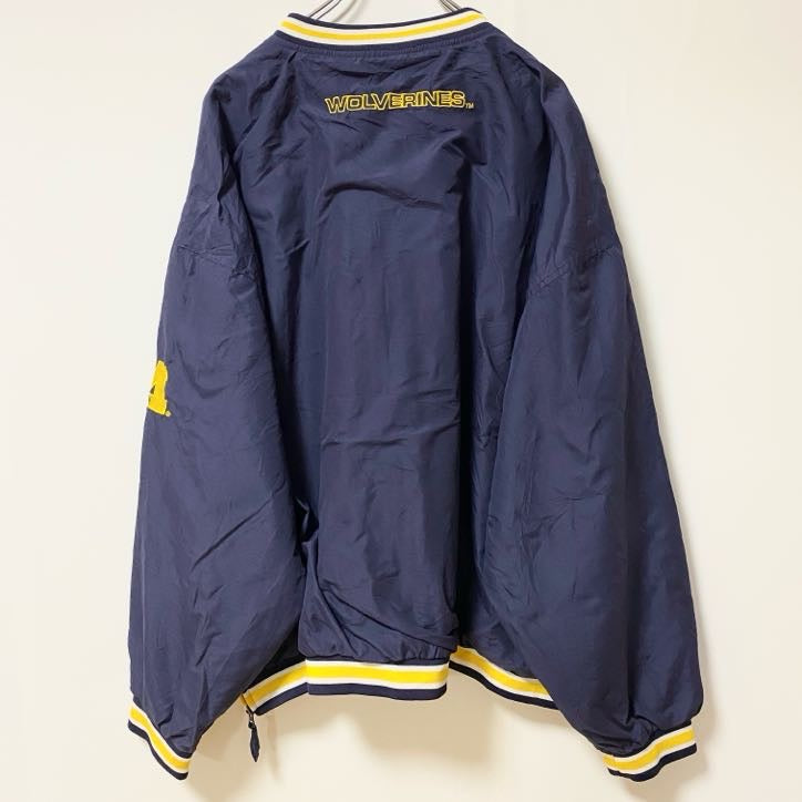 古着 used　TEAM ATHLETICS　長袖ナイロンプルオーバー　刺繍デザイン　ミシガン州　ビッグシルエット　XXLサイズ
