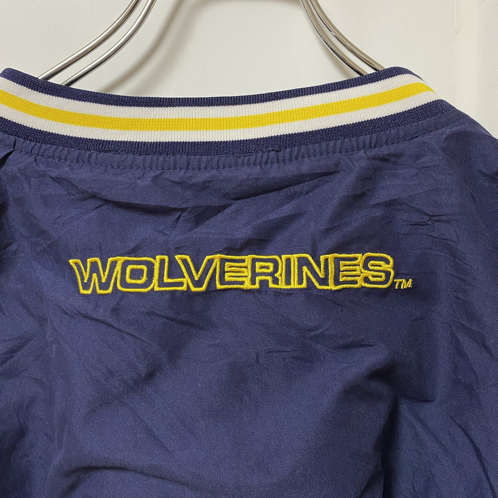 古着 used　TEAM ATHLETICS　長袖ナイロンプルオーバー　刺繍デザイン　ミシガン州　ビッグシルエット　XXLサイズ
