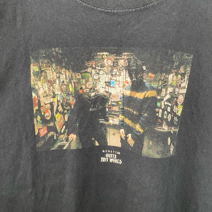 古着 used　OUTTA THIS WORLD　半袖フォトプリントTシャツ　クルーネック　黒　ブラック　春夏服　XLサイズ