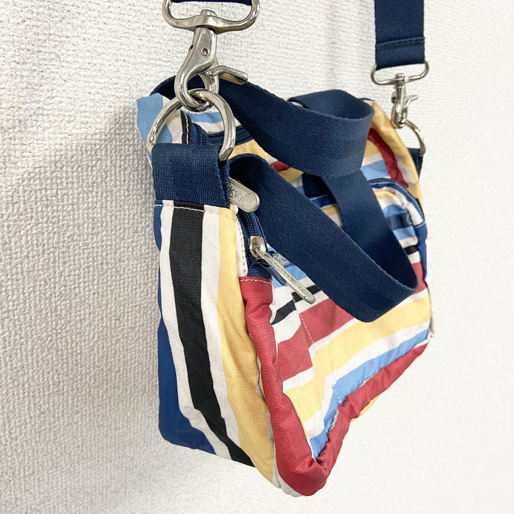 LESPORTSAC　レスポートサック　ショルダーバッグ　ボーダー柄　マルチカラー