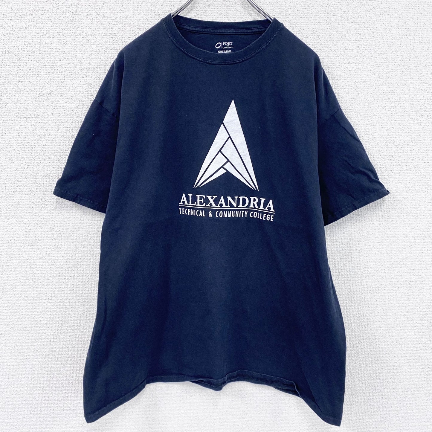 PORTandCOMPANY　ALEXANDRIA　半袖プリントTシャツ　カレッジプリント　黑　ブラック　XLサイズ