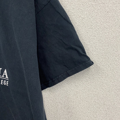 PORTandCOMPANY　ALEXANDRIA　半袖プリントTシャツ　カレッジプリント　黑　ブラック　XLサイズ