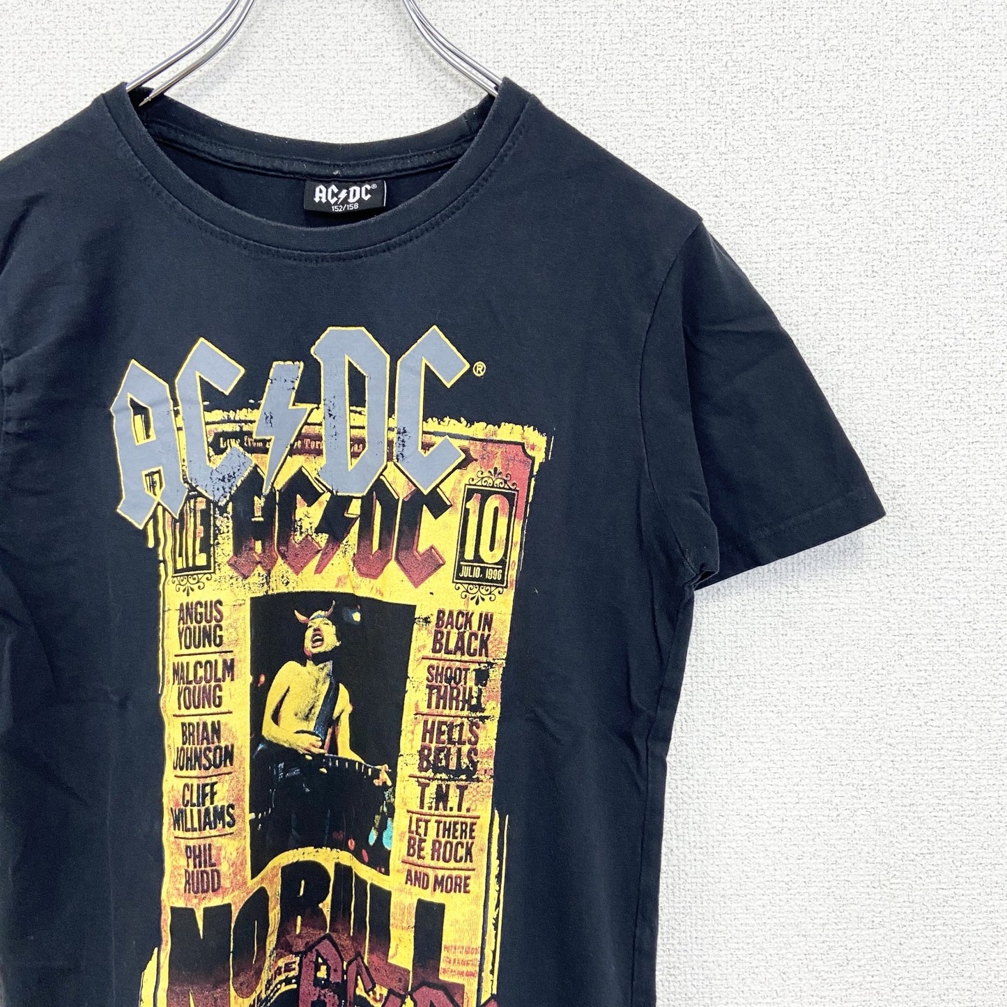 古着 used　AC/DC　半袖オリジナルバンドプリントTシャツ　カジュアルデザイン　クルーネック　黒　ブラック　レトロ　Sサイズ