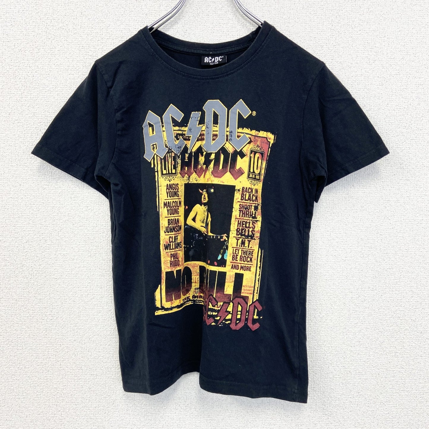 古着 used　AC/DC　半袖オリジナルバンドプリントTシャツ　カジュアルデザイン　クルーネック　黒　ブラック　レトロ　Sサイズ
