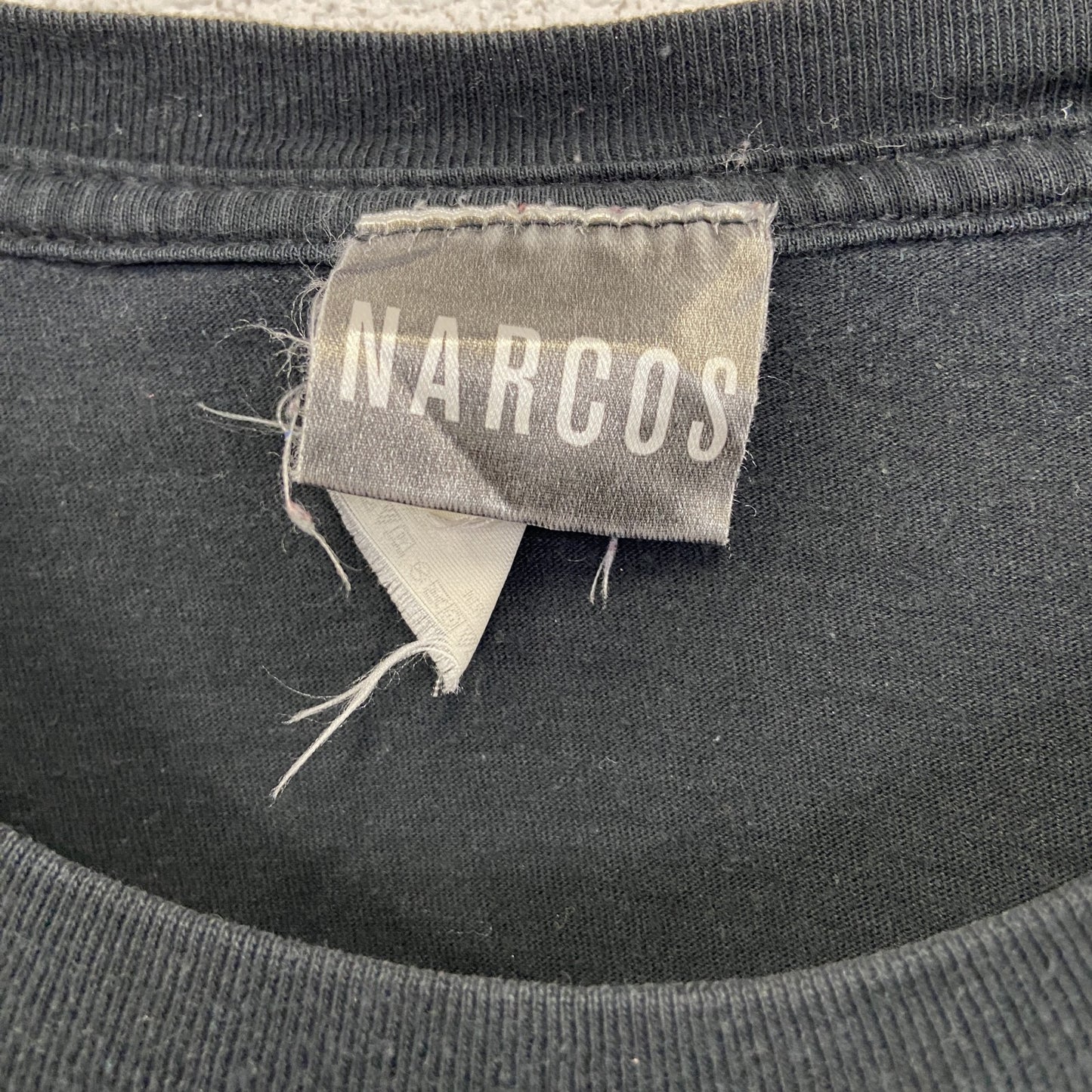 古着 used　NARCOS　ナルコス　半袖オリジナルプリントTシャツ　海外ドラマ　カジュアルデザイン　クルーネック　黒　Lサイズ