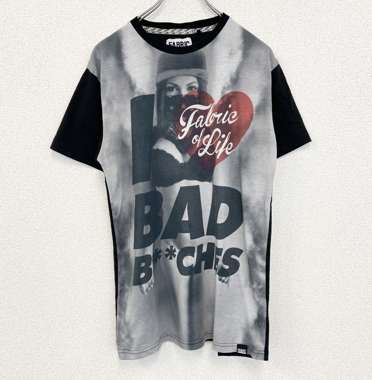 古着 used　FABRIC ファブリック　半袖ビッグプリントTシャツ　女性　クルーネック　黒　ブラック　レトロ　Lサイズ