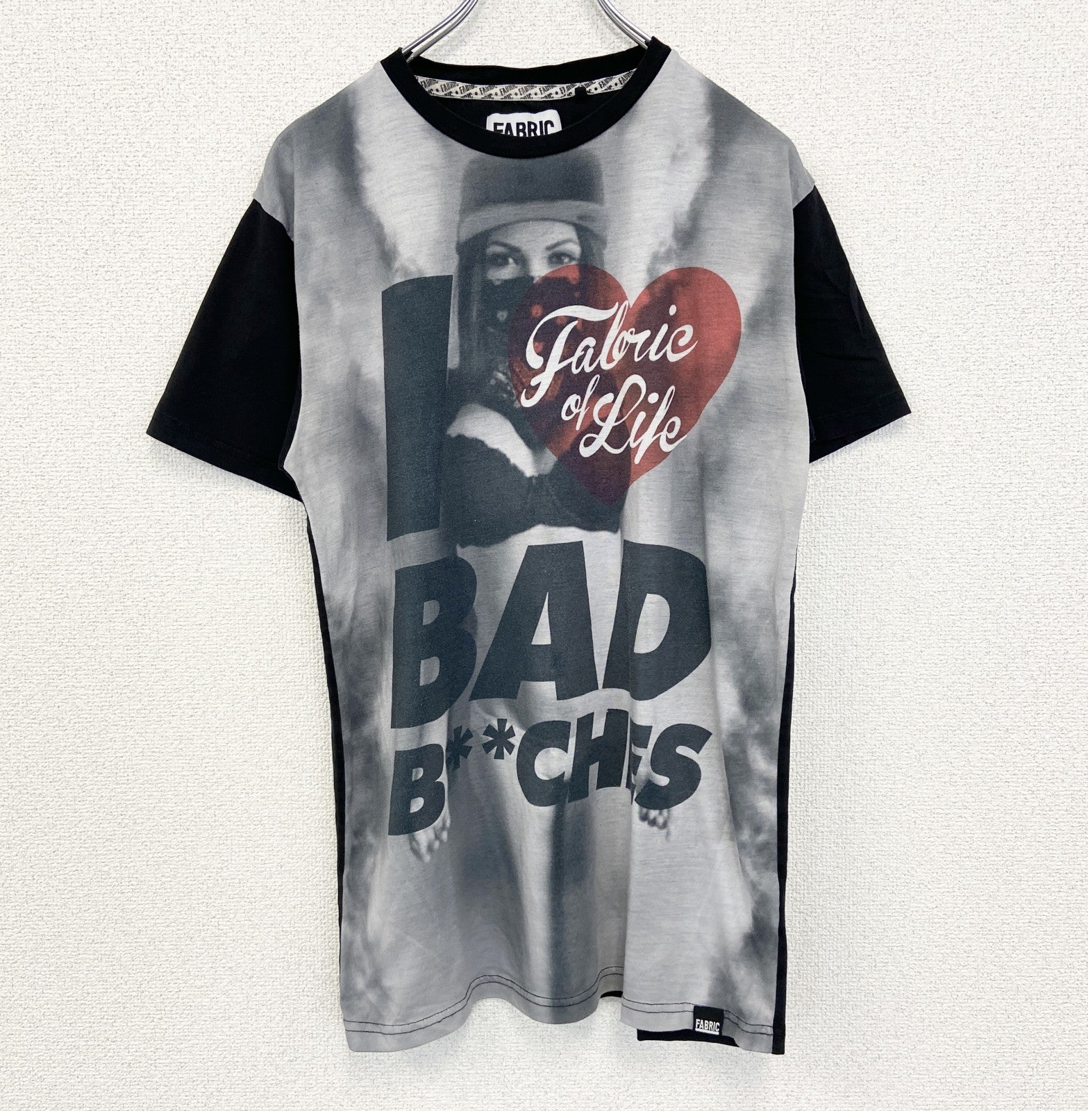 古着 used　FABRIC ファブリック　半袖ビッグプリントTシャツ　女性　クルーネック　黒　ブラック　レトロ　Lサイズ