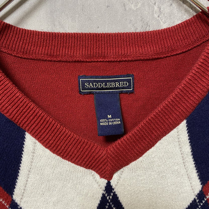 古着 used　SADDLEBRED　アーガイル柄ニットベスト　セーター　赤　レッド　レトロデザイン　Mサイズ