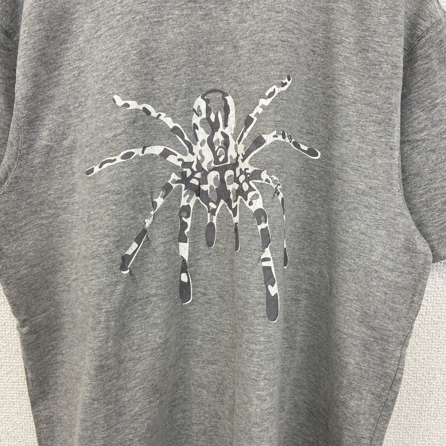 00s　LooKS4u　半袖プリントアニマルTシャツ　スパイダー　蜘蛛　クルーネック　ヴィンテージ　灰色　グレー