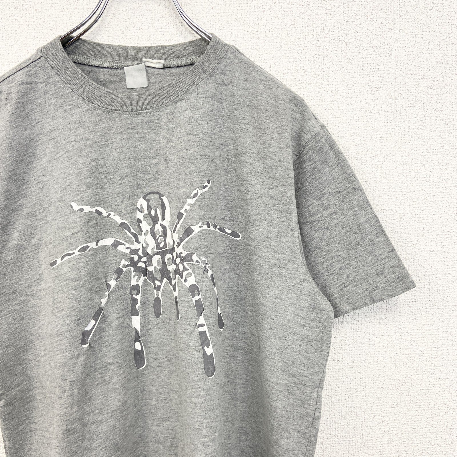00s　LooKS4u　半袖プリントアニマルTシャツ　スパイダー　蜘蛛　クルーネック　ヴィンテージ　灰色　グレー