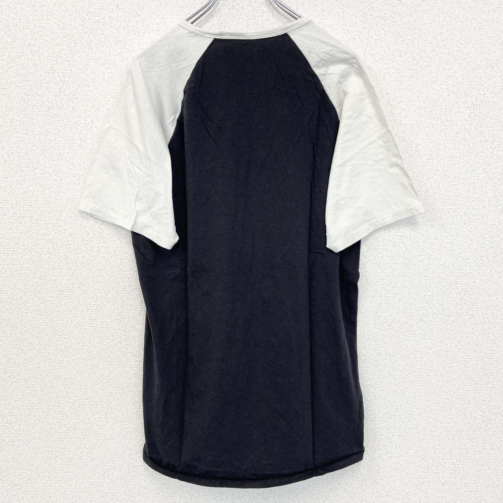 古着 used　LEVI’S　リーバイス　半袖プリントTシャツ　シングルステッチ　クルーネック　黒　白　バイカラー　XLサイズ