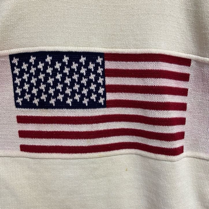古着 used　長袖デザインニット　クルーネックセーター　アメリカ　USA国旗　星条旗　オフホワイト　レトロデザイン　秋冬服