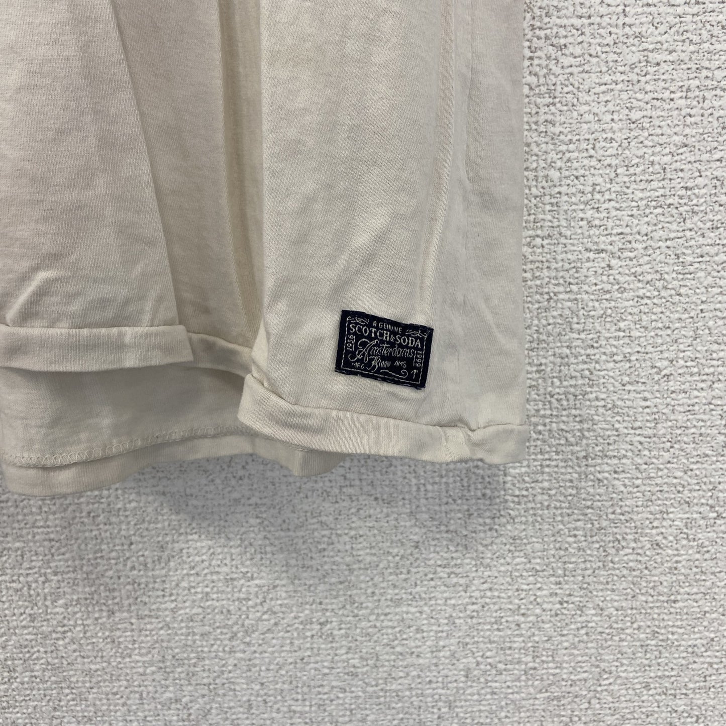 古着 used　SCOTCH&SODA　半袖プリントTシャツ　記号　クルーネック　カジュアルデザイン　白　レトロ　Mサイズ