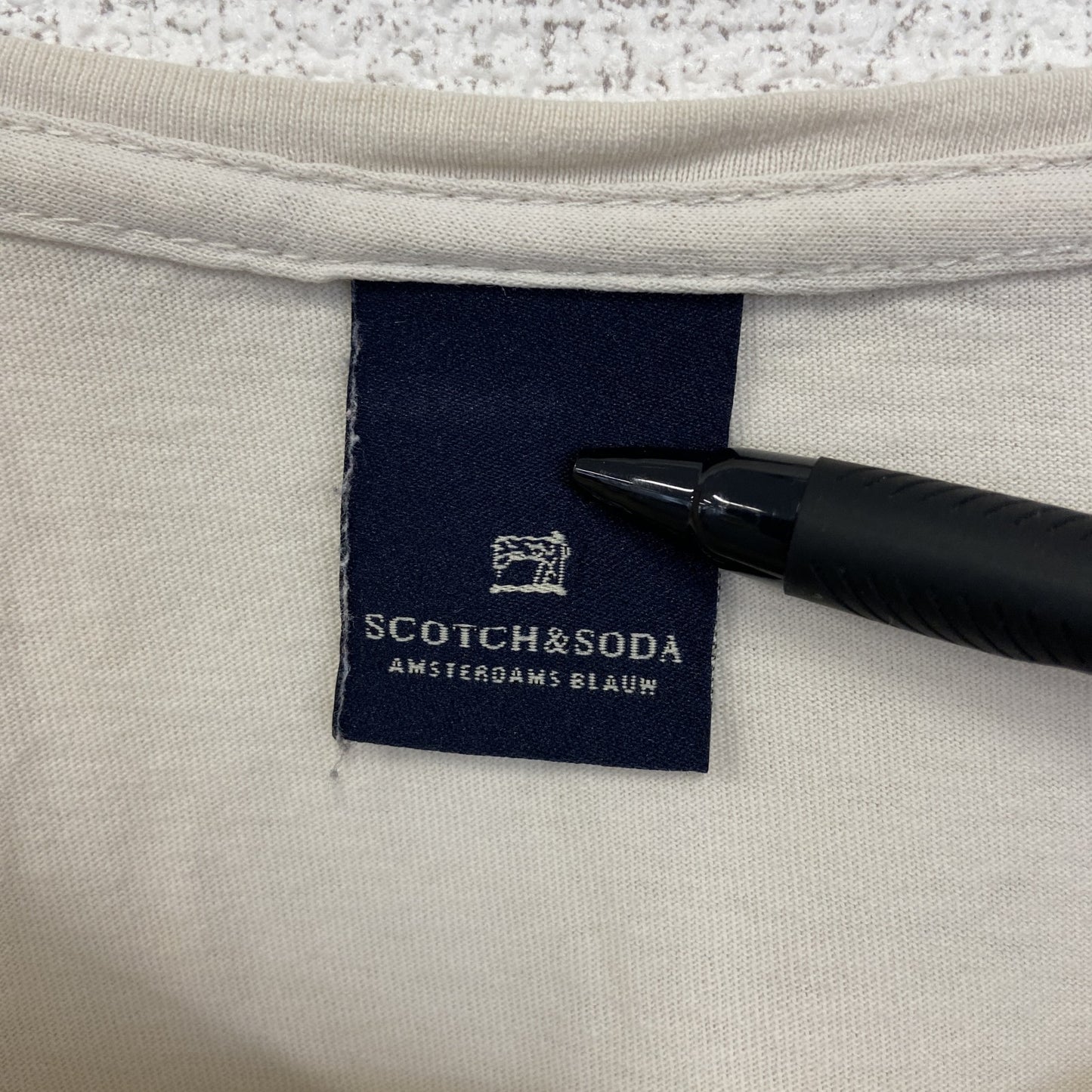 古着 used　SCOTCH&SODA　半袖プリントTシャツ　記号　クルーネック　カジュアルデザイン　白　レトロ　Mサイズ