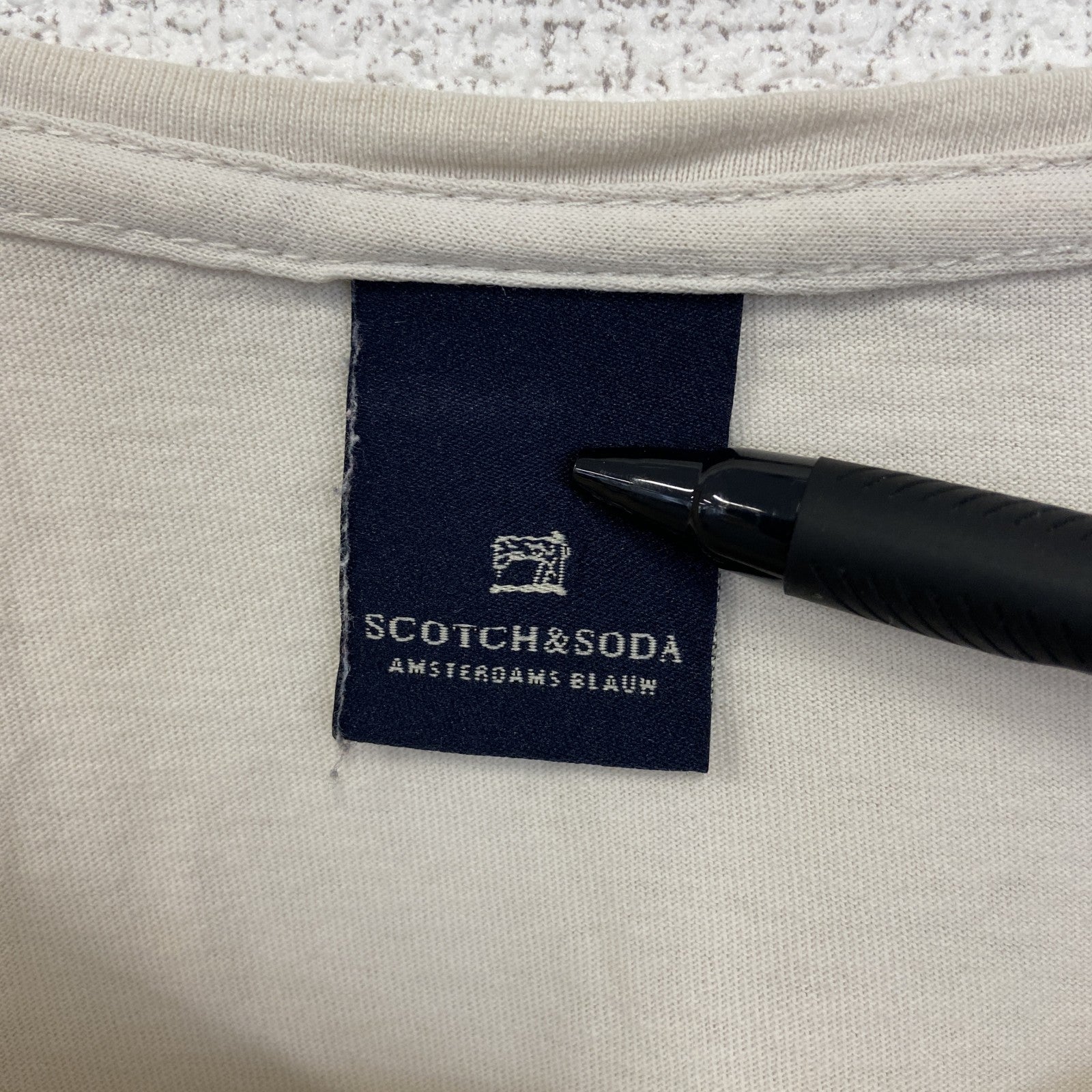 古着 used　SCOTCH&SODA　半袖プリントTシャツ　記号　クルーネック　カジュアルデザイン　白　レトロ　Mサイズ
