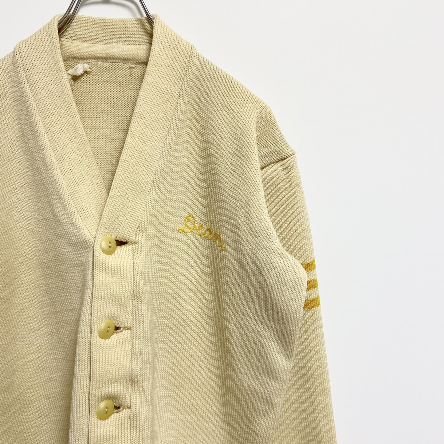 古着 used　60s　70s　レタードニットカーディガン　セーター　チェーン刺繡　ベージュ　ヴィンテージ