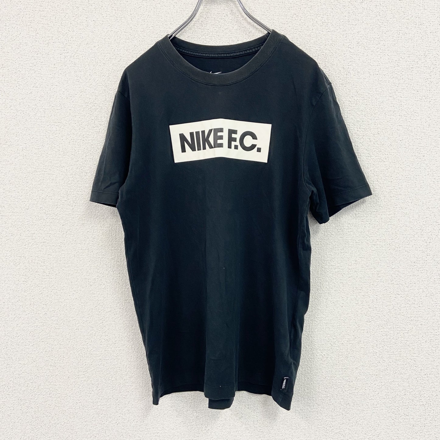 NIKE　ナイキ　半袖プリントTシャツ　黒　ブラック　Lサイズ
