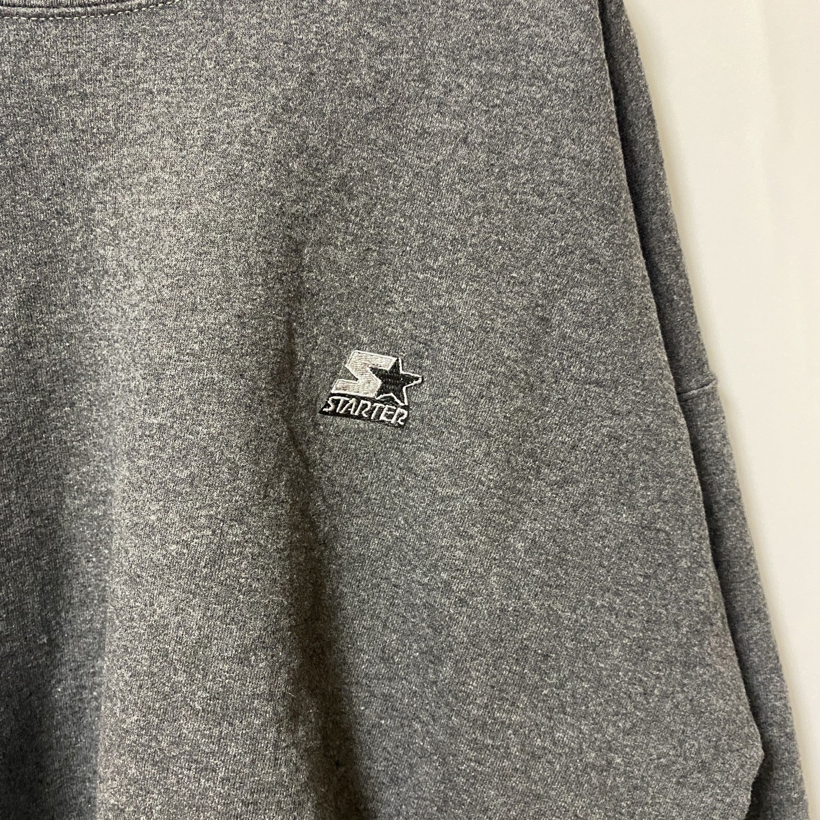 古着 used　STARTER　スターター　長袖刺繍ワンポイントロゴスウェット　クルーネックトレーナー　グレー　XLサイズ