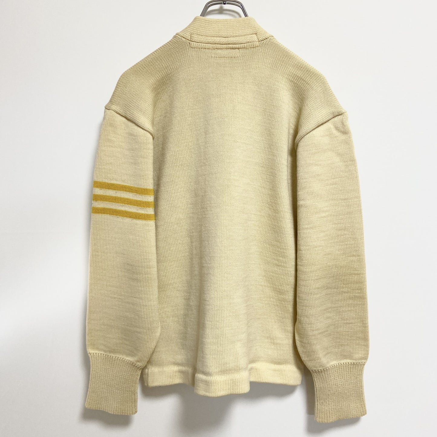 古着 used　60s　70s　レタードニットカーディガン　セーター　チェーン刺繡　ベージュ　ヴィンテージ