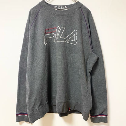 古着 used　FILA フィラ　長袖ビッグ刺繡ロゴデザインスウェット　トレーナー　クルーネック　　グレー　XLサイズ