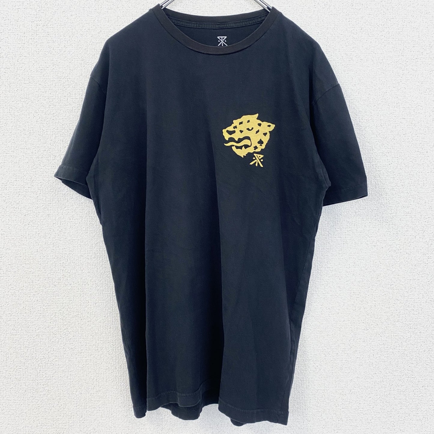 古着 used　ROARK RIVIVAL　ロアーク　半袖プリントTシャツ　ヒョウ　アニマル　動物　黒　ブラック　Mサイズ