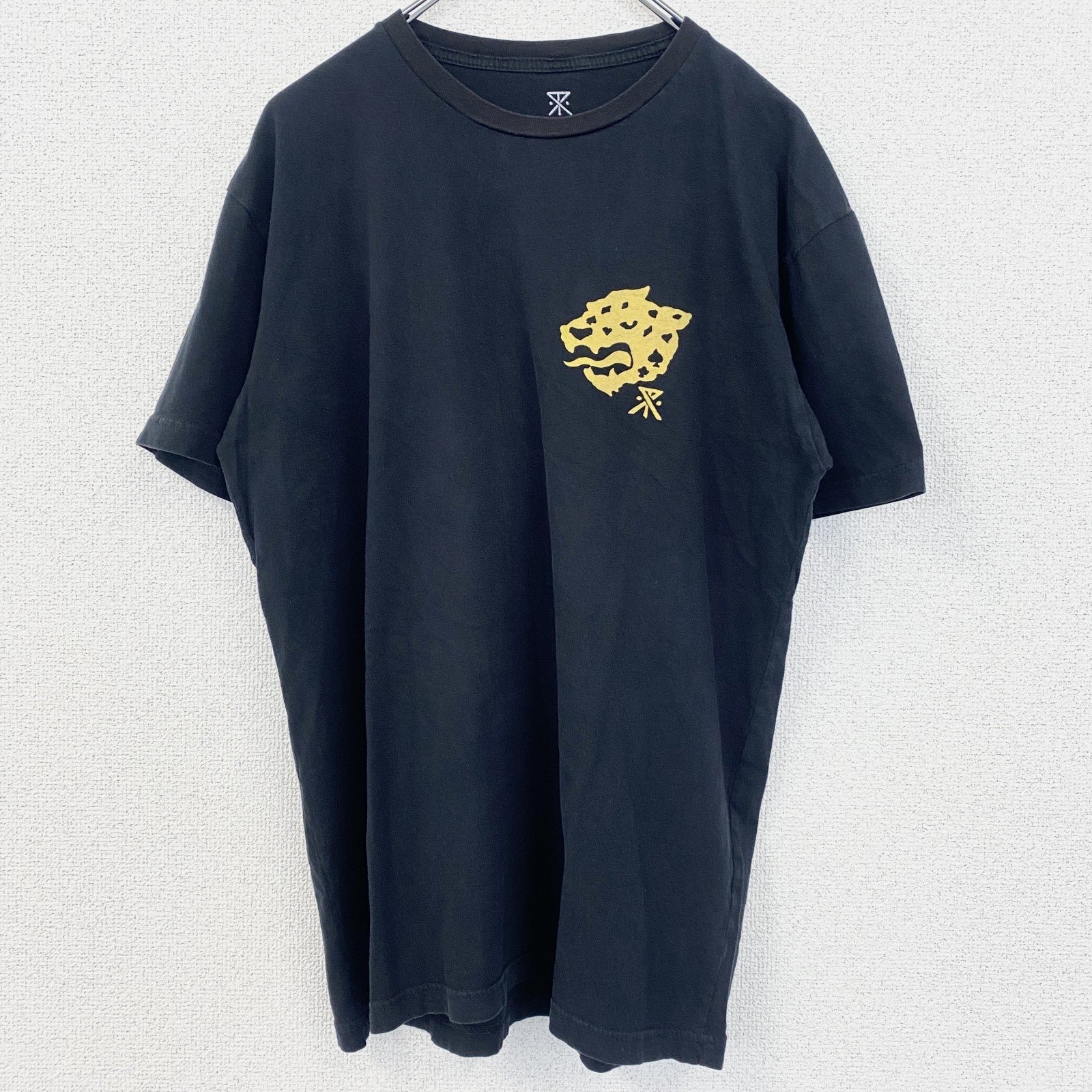 古着 used　ROARK RIVIVAL　ロアーク　半袖プリントTシャツ　ヒョウ　アニマル　動物　黒　ブラック　Mサイズ