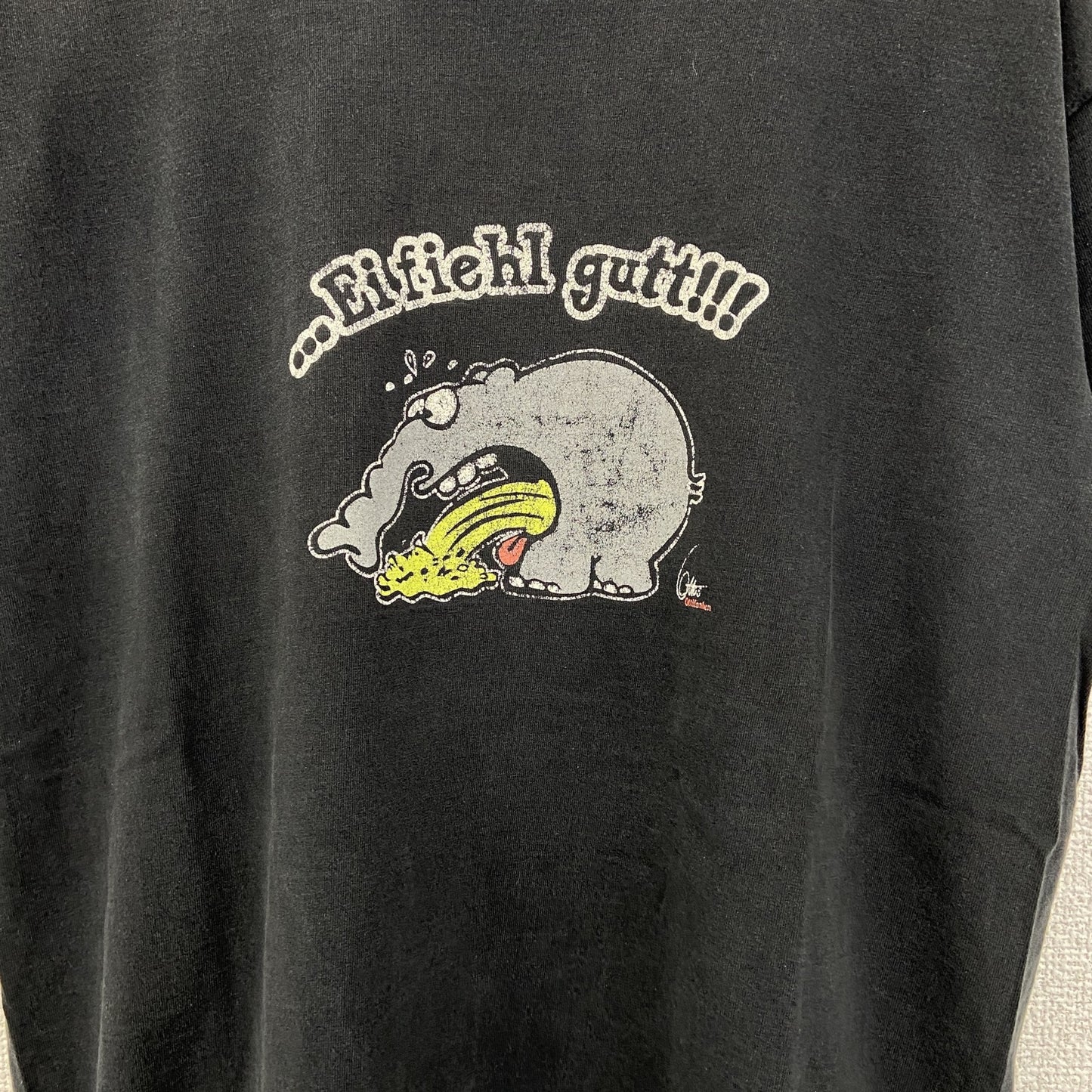 古着 used　FRUIT OF THE LOOM　半袖プリントTシャツ　象　クルーネック　シティーボーイ　黒　レトロ　Sサイズ