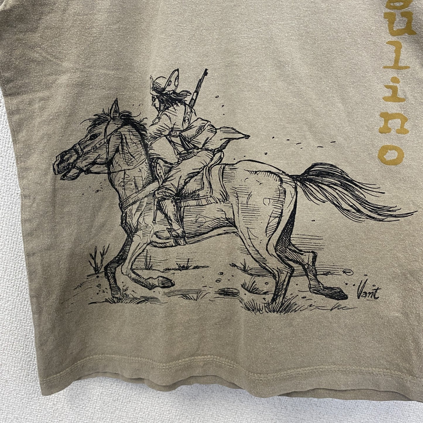 古着 used　VIRGULINO　半袖プリントTシャツ　馬　ホース　ブラジル　レトロデザイン　ベージュ　XLサイズ
