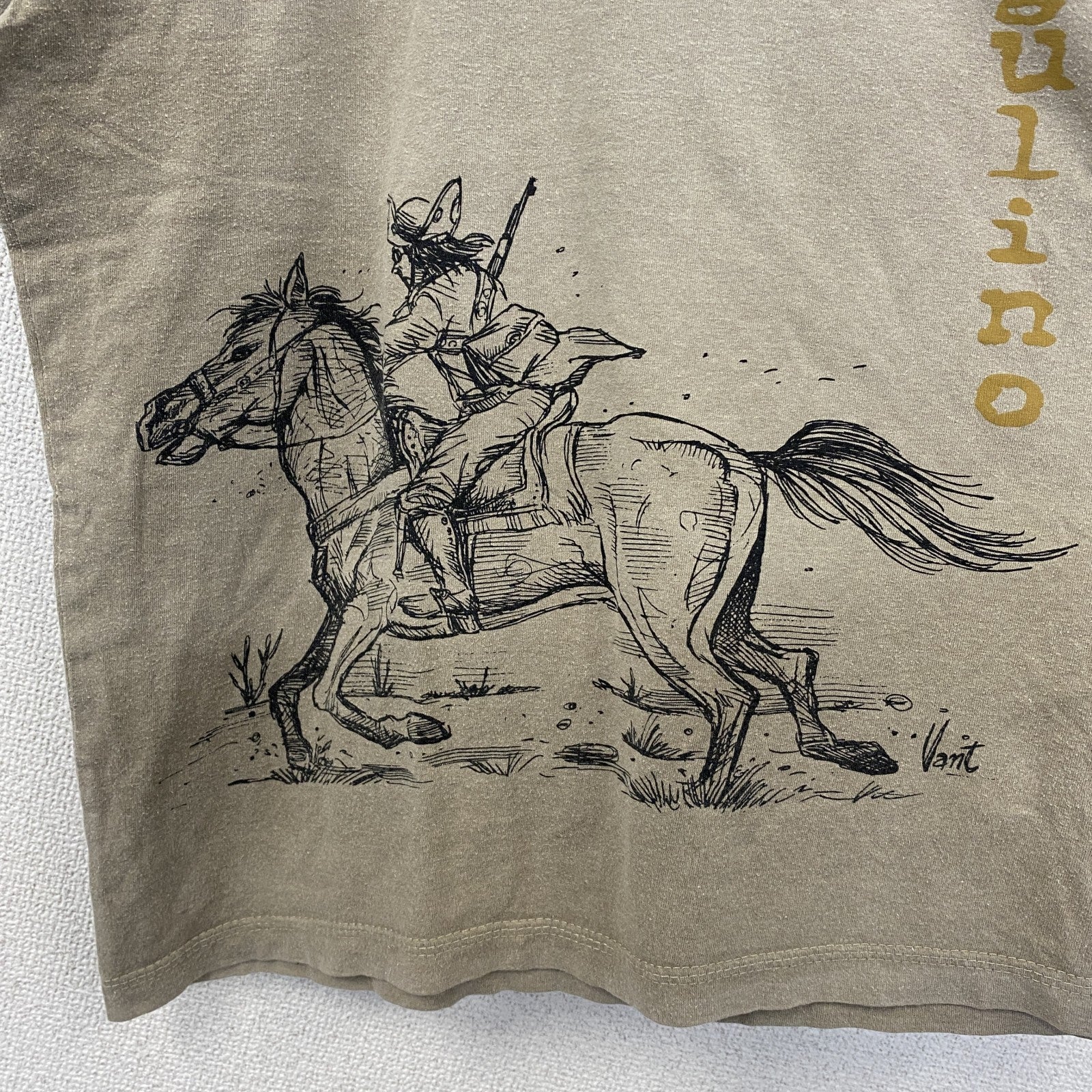 古着 used　VIRGULINO　半袖プリントTシャツ　馬　ホース　ブラジル　レトロデザイン　ベージュ　XLサイズ