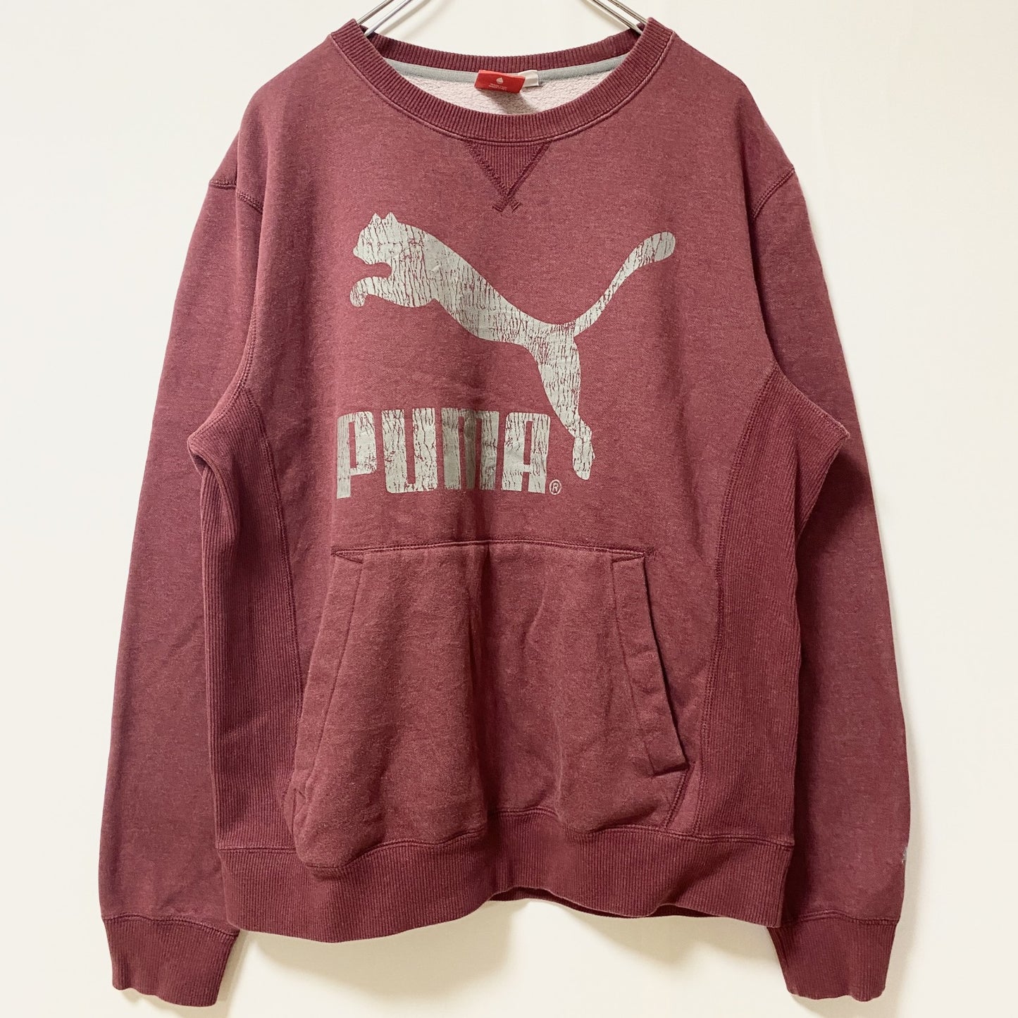古着 used　PUMA プーマ　長袖ビッグロゴデザインスウェット　トレーナー　クルーネック　赤　フロントポケット　Mサイズ