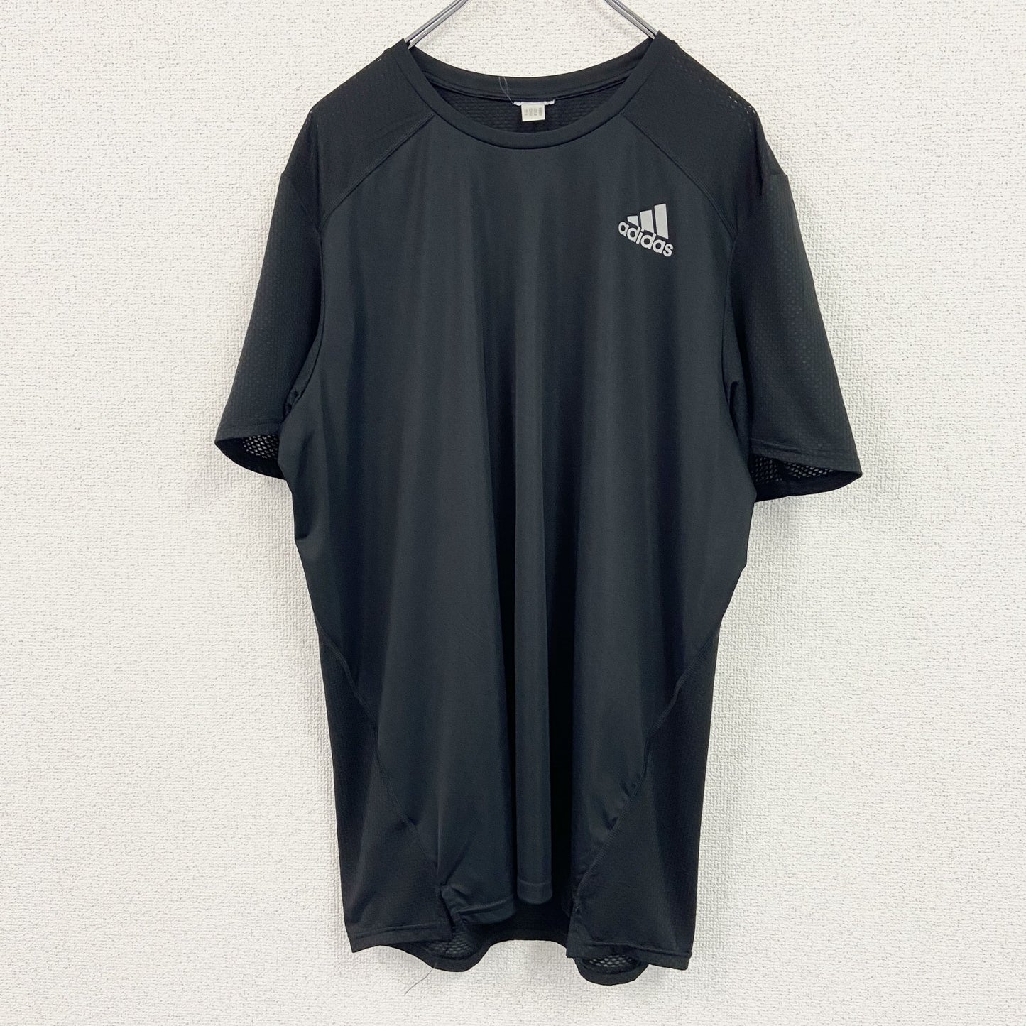 adidas　アディダス　半袖Tシャツ　パフォーマンスロゴ　切り替え　黒　ブラック