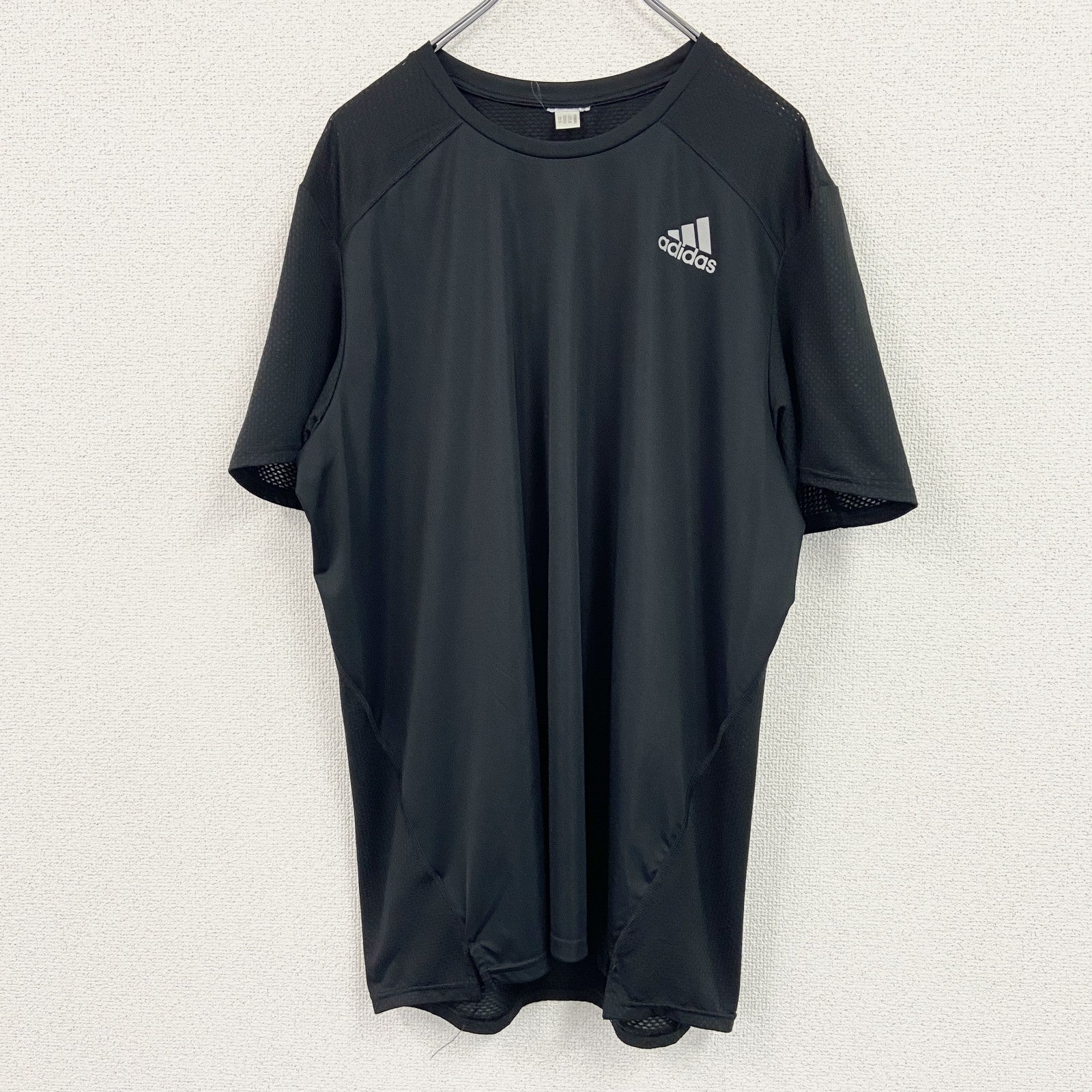 adidas　アディダス　半袖Tシャツ　パフォーマンスロゴ　切り替え　黒　ブラック