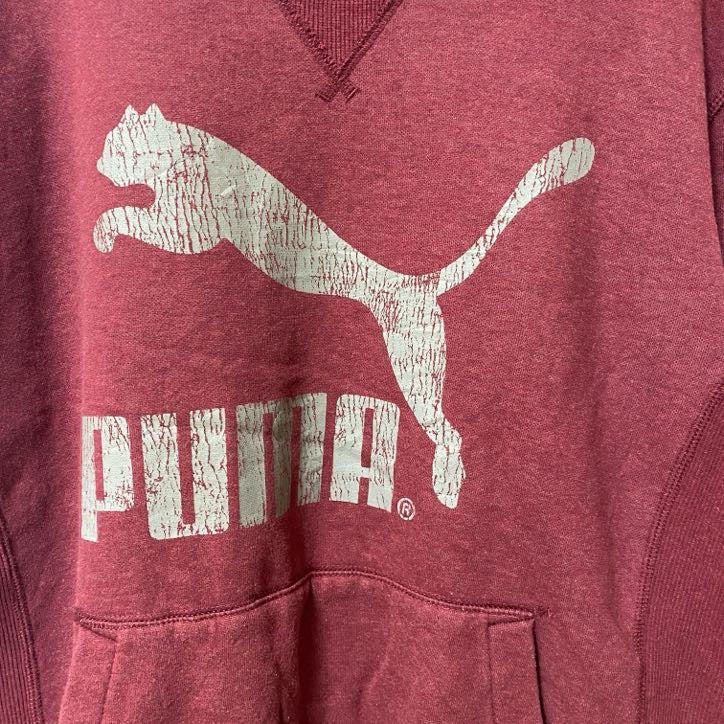 古着 used　PUMA プーマ　長袖ビッグロゴデザインスウェット　トレーナー　クルーネック　赤　フロントポケット　Mサイズ
