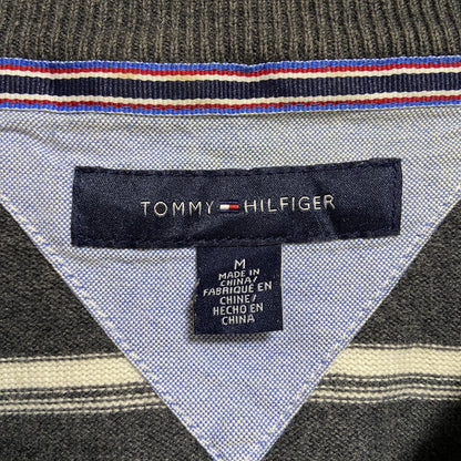 古着 used　TOMMYHILFIGER　トミーヒルフィガー　長袖ボーダー柄ニット　セーター　Vネック　ワンポイント刺　グレー