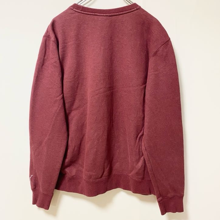 古着 used　PUMA プーマ　長袖ビッグロゴデザインスウェット　トレーナー　クルーネック　赤　フロントポケット　Mサイズ