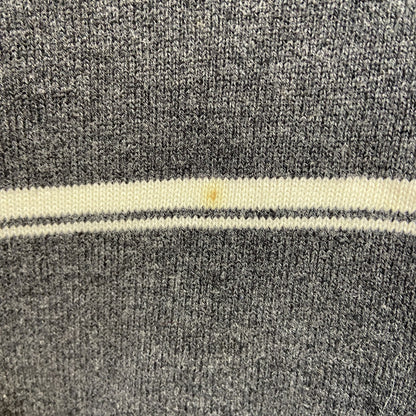 古着 used　TOMMYHILFIGER　トミーヒルフィガー　長袖ボーダー柄ニット　セーター　Vネック　ワンポイント刺　グレー