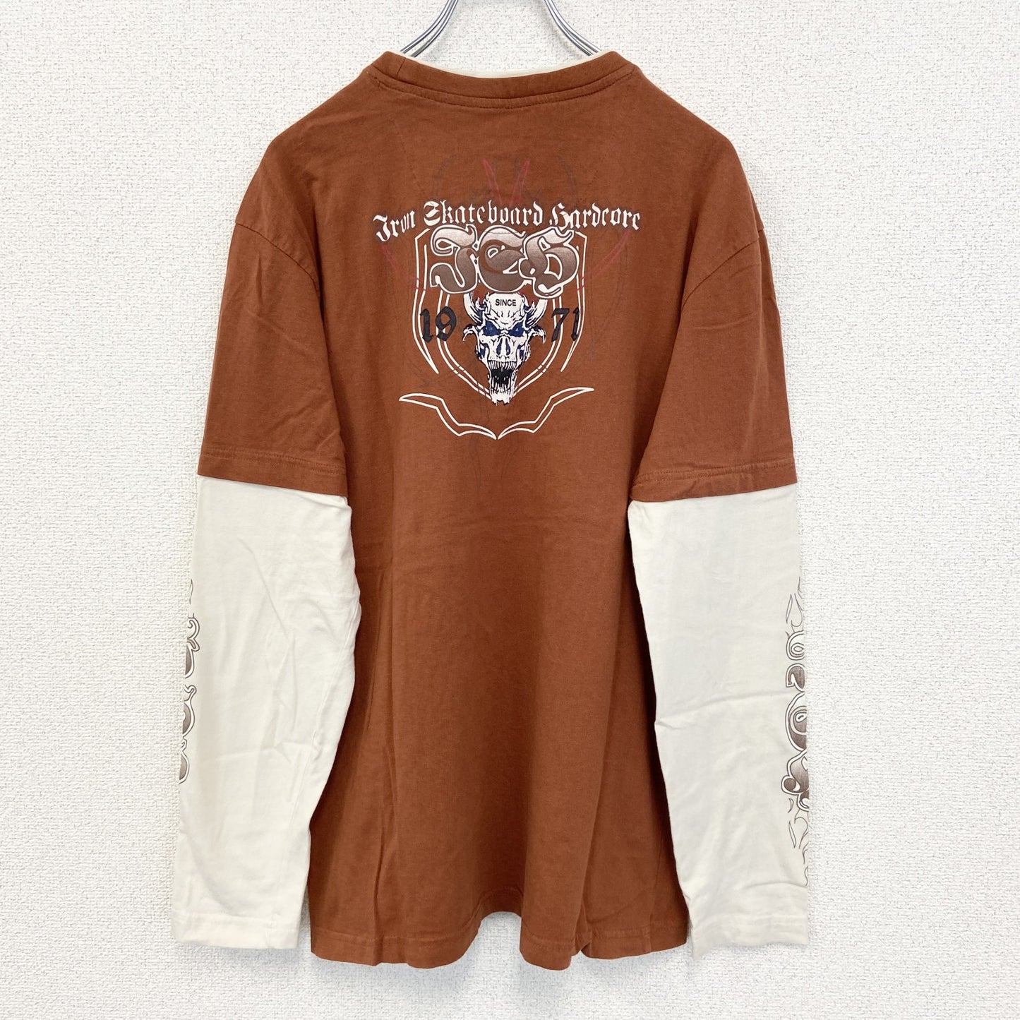 古着 used　REWARD　長袖レイヤードTシャツ　Y2K　クルーネック　スカルデザイン　バイカラー　茶色　白　レトロ　Lサイズ